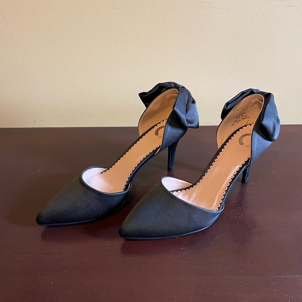 Journee Black Satin heels, 8.5, NEW